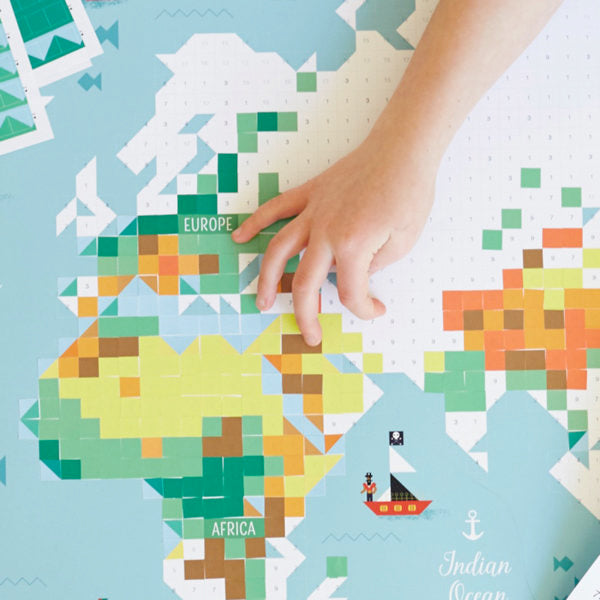 Poppik Art Kit - Creative Stickers - World Map