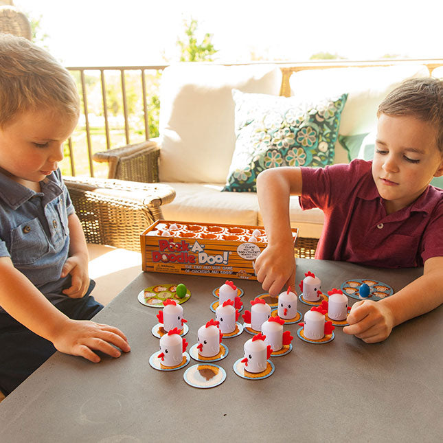 FAT BRAIN TOYS - Peek-A-Doodle Doo!