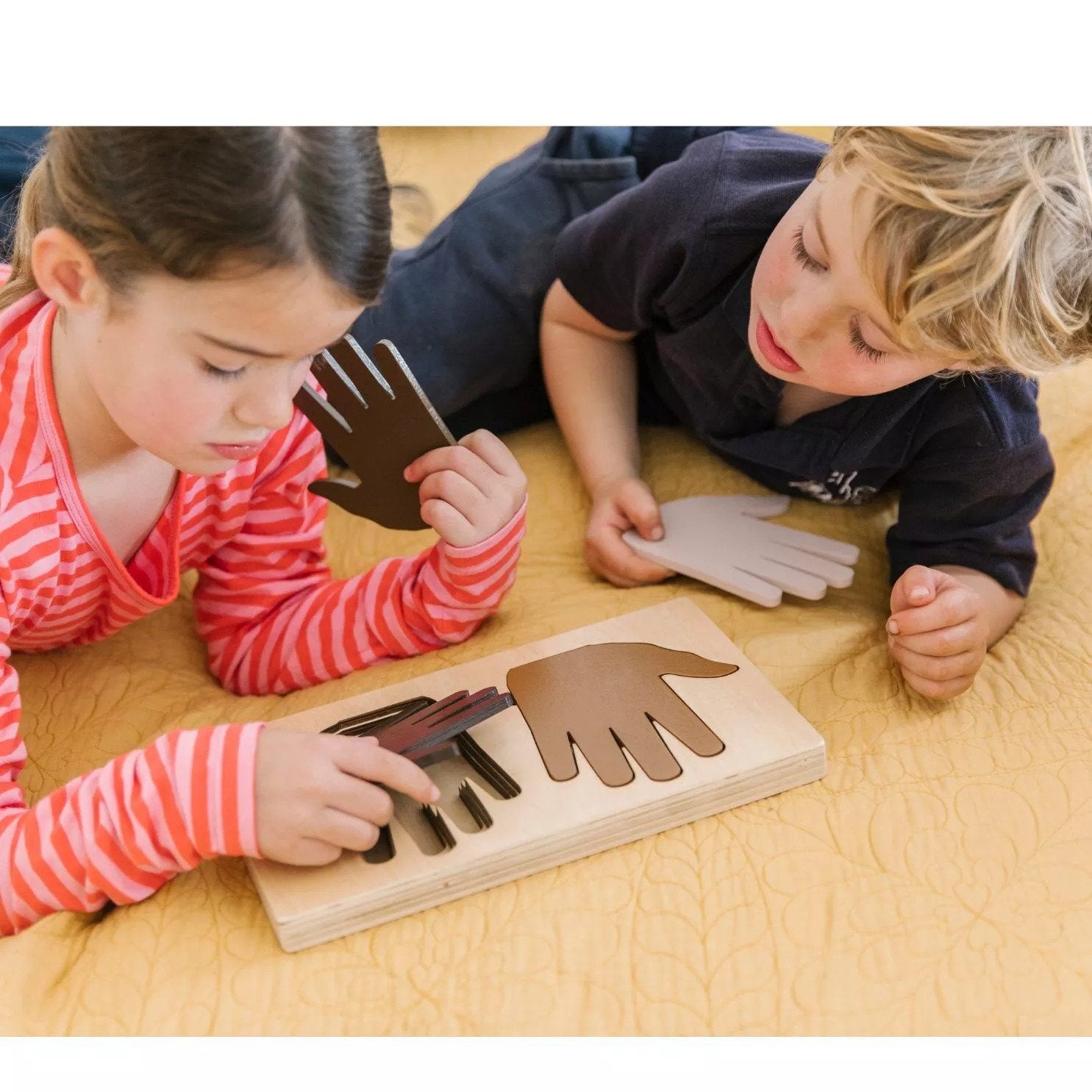 The Freckled Frog - Hand in Hand - Wooden Puzzle