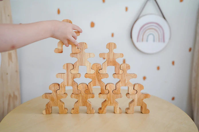 QToys- Natural Balancing People-10piece