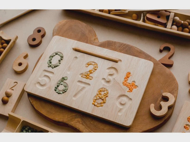 Qtoys - Number Tracing Board - Wooden