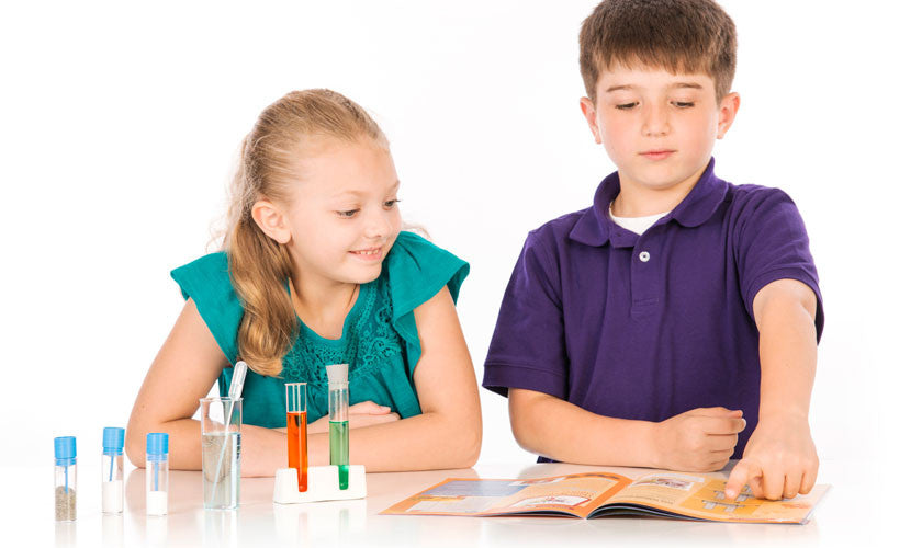 THAMES & KOSMOS Kids First Chemistry Set